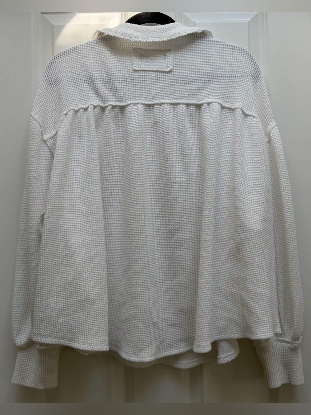 WE THE FREE FREE PEOPLE QUEEN OF HEARTS OVERSIZED FLOWY WAFFLE KNIT TOP MEDIUM - Picture 9 of 11